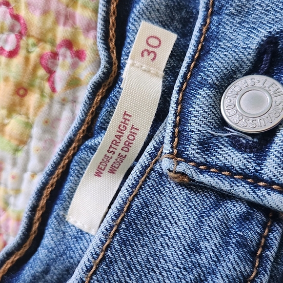 Levis Wedgie Jeans - Picture 4 of 7